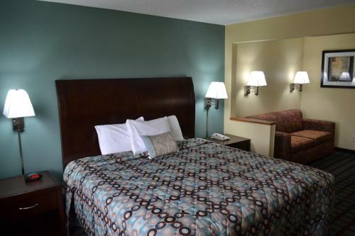 Hotel Countryside Inn & Suites