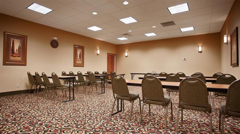 Hotel Best Western Plus Mid Ne Inn & Suites