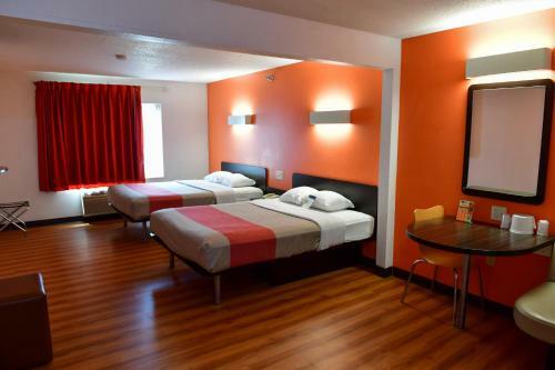 Motel 6 Lincoln