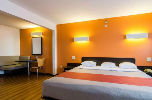 Motel 6 Lincoln