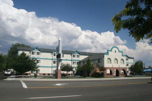 Carson City Plaza Hotel