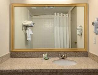 Hotel Baymont Inn And Suites