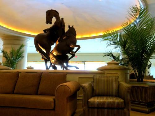 Hotel Polo Towers By Raintree