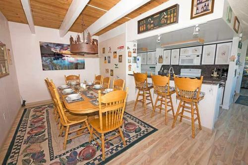 Saddle Road Holiday Home