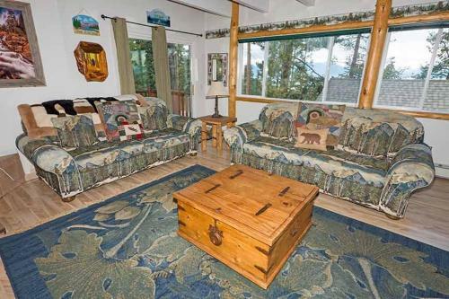 Saddle Road Holiday Home