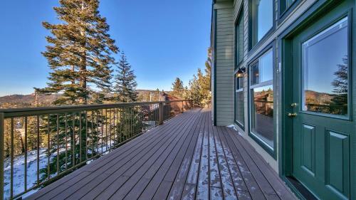 Tahoe Village 754j
