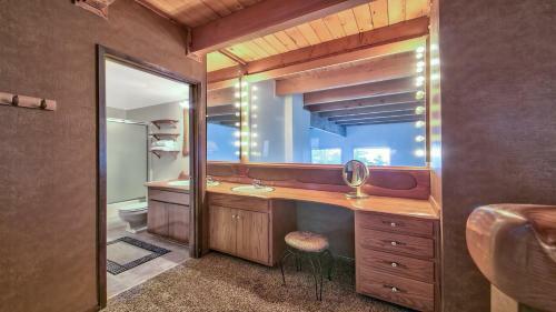 Tahoe Village 754j
