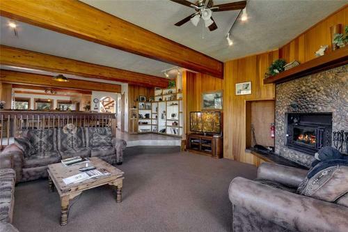 Lookout Lodge