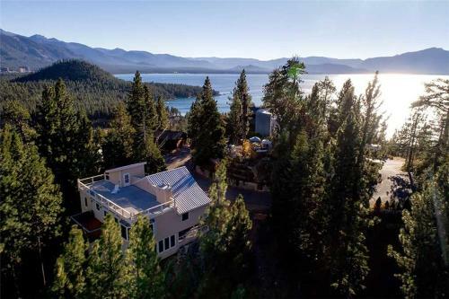 Lookout Lodge
