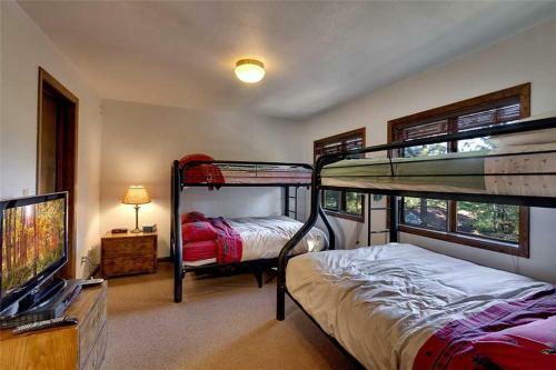 Lookout Lodge