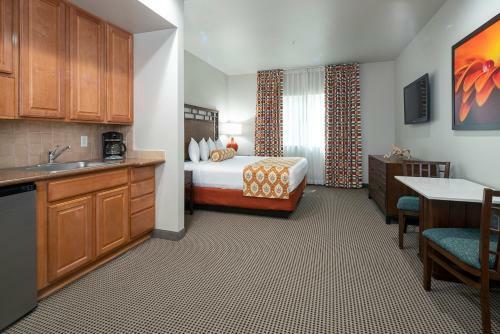 Aparthotel Tahiti All-suite Resort