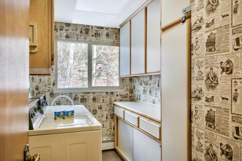 Lake View Chalet