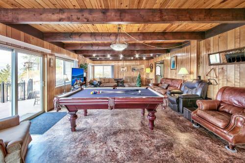 Lake View Chalet