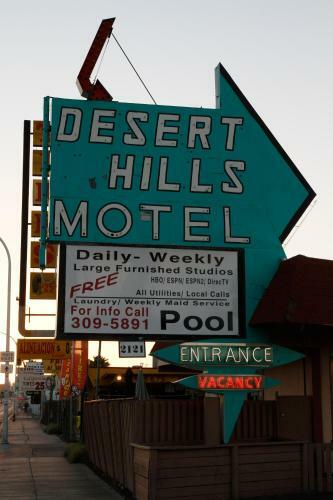 Desert Hills Motel