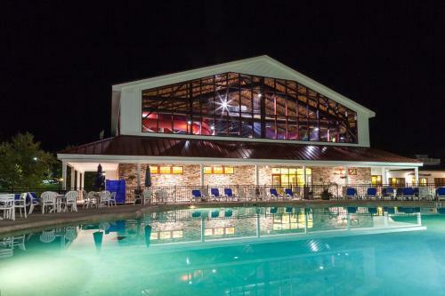 Red Jacket Mountain View Hotel