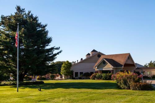 Hotel Fox Ridge - A Red Jacket Resort