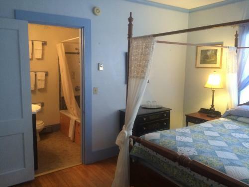 Wilderness Inn Bed And Breakfast