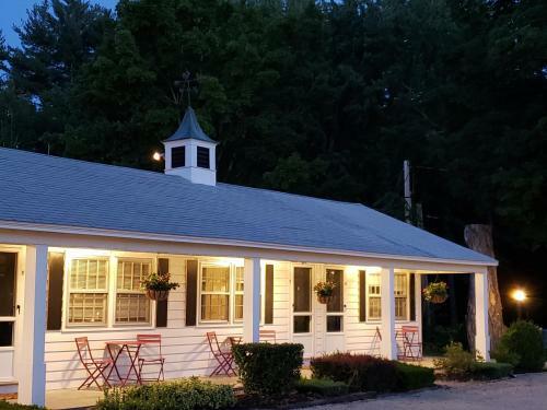 Clarendon Motel