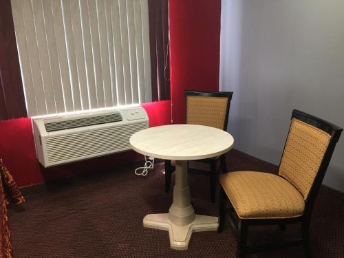 Journeys End Motel