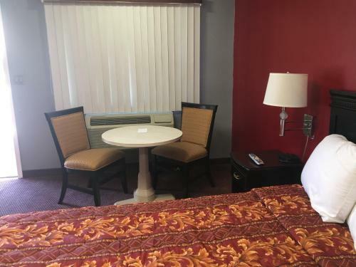 Journeys End Motel