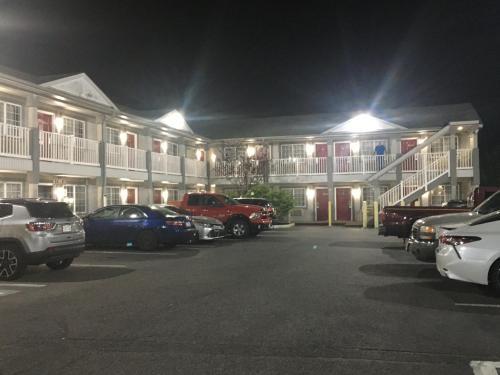 Journeys End Motel