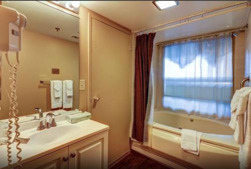 Aparthotel Atlantic Palace Suites