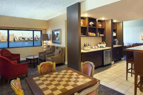 Sheraton Lincoln Harbor Hotel