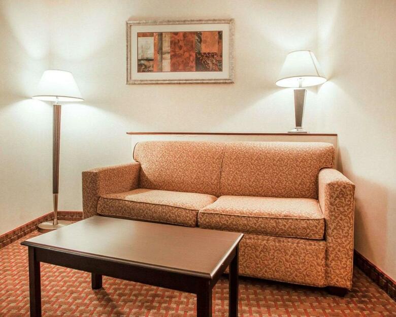 Hotel Comfort Suites Mahwah