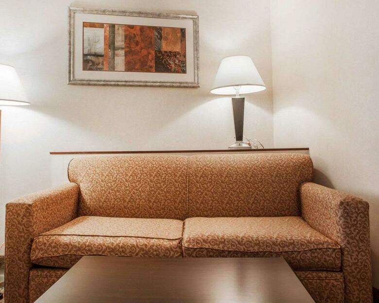 Hotel Comfort Suites Mahwah