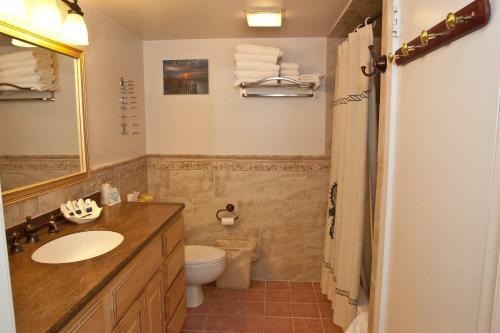 Hotel Watson's Regency Suites