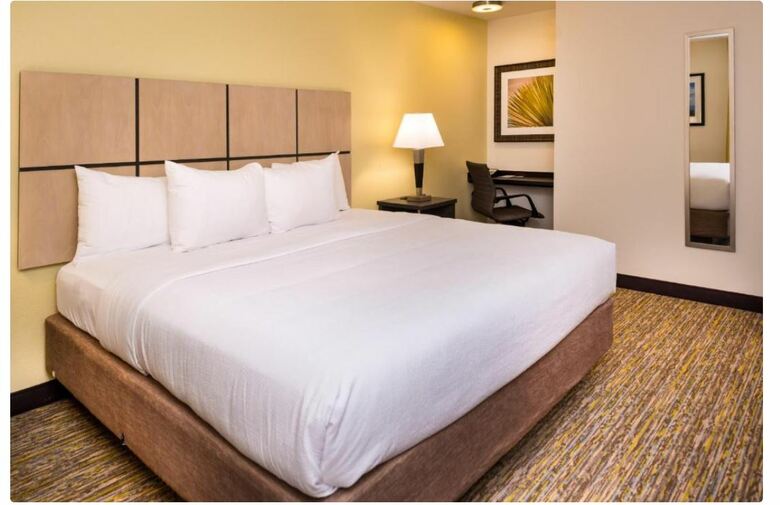 Hotel Candlewood Suites Carlsbad