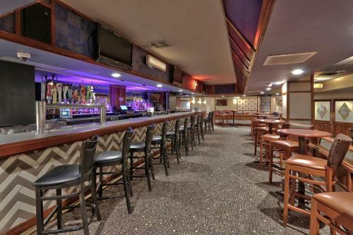 Mcm Elegante Hotel And Event Center