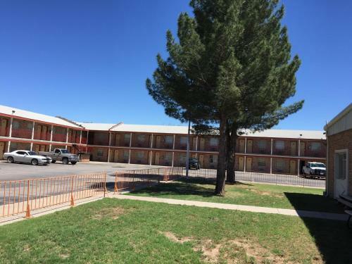 Motel Great Western Inn & Suites