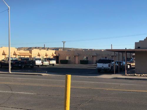 Motel Economy Inn Farmington