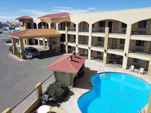 Hotel Quality Inn University