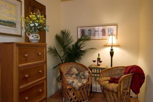Hacienda Nicholas Bed & Breakfast