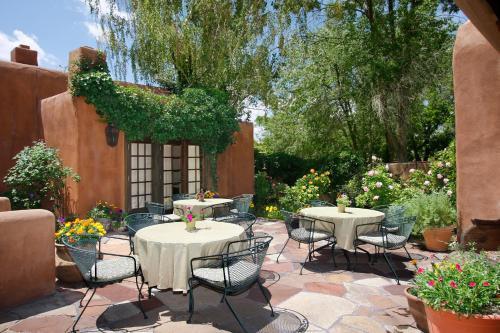 Hacienda Nicholas Bed & Breakfast