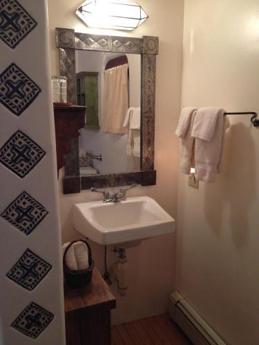 Hacienda Nicholas Bed & Breakfast