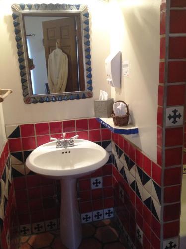 Hacienda Nicholas Bed & Breakfast