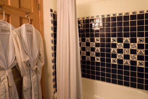 Hacienda Nicholas Bed & Breakfast