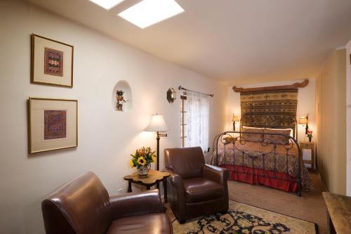 Hacienda Nicholas Bed & Breakfast