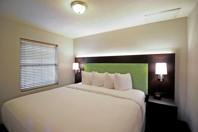 Hotel Garrett's Desert Inn