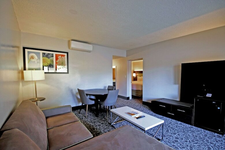 Hotel Garrett's Desert Inn