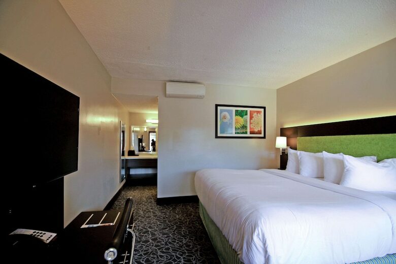 Hotel Garrett's Desert Inn