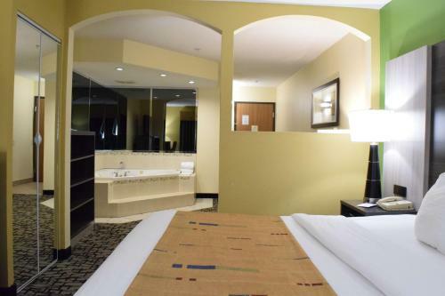 Hotel Best Western Crown Inn & Suites - Batavia