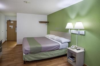Motel 6 Binghamton