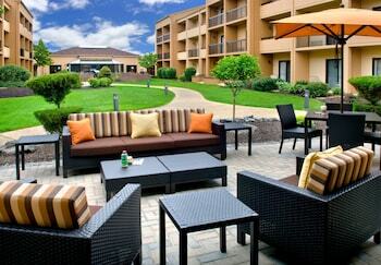 Hotel Courtyard Syracuse Carrier Circle