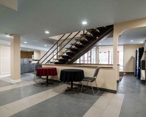 Motel Rodeway Inn Syracuse