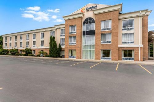 Holiday Inn Express Hotel & Suites Findley Lake