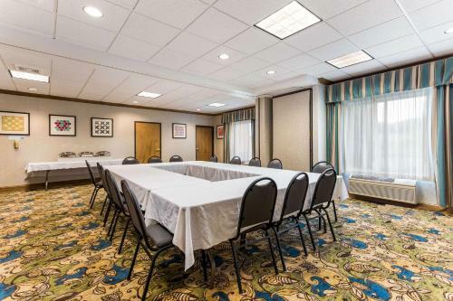 Holiday Inn Express Hotel & Suites Findley Lake